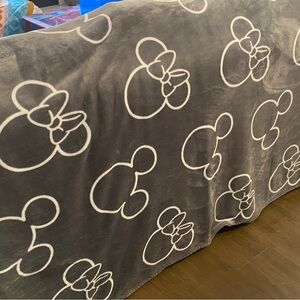 Disney Gray and White Mickey and Minnie Mouse throw plush neutral Blanket